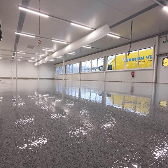 antislip gietvloer industriehal
